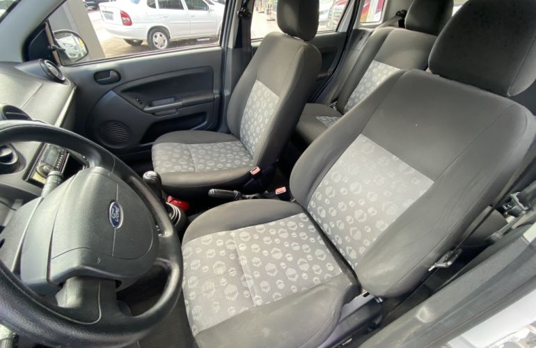 Ford Fiesta Hatch Class 1.0 (Flex) - Foto #8