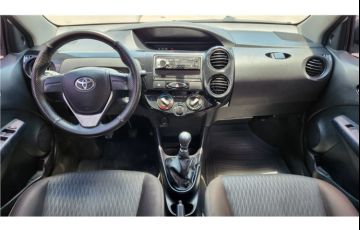 Toyota Etios 1.5 X Plus Sedan 16V Flex 4p Manual - Foto #7