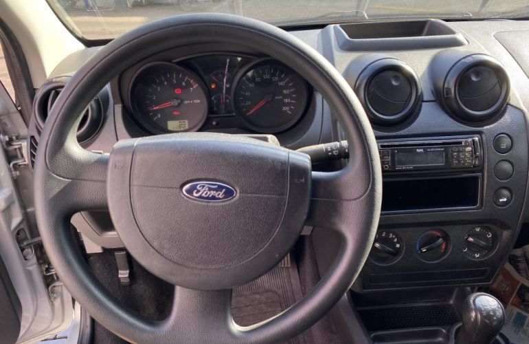 Ford Fiesta Hatch Class 1.0 MPi - Foto #8
