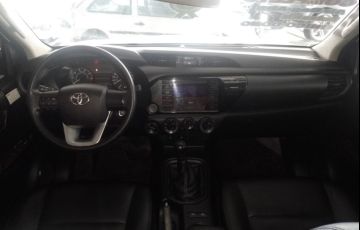 Toyota Hilux 2.8 TDI STD CD 4x4 - Foto #6