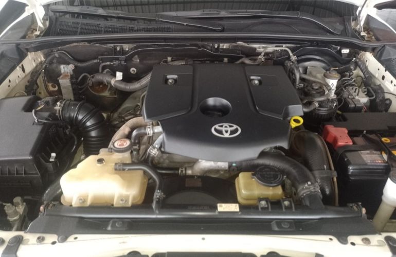 Toyota Hilux 2.8 TDI STD CD 4x4 - Foto #8