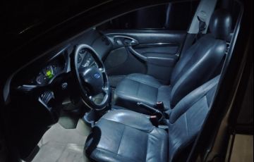 Ford Focus Sedan Ghia 2.0 16V Duratec (Aut) - Foto #1