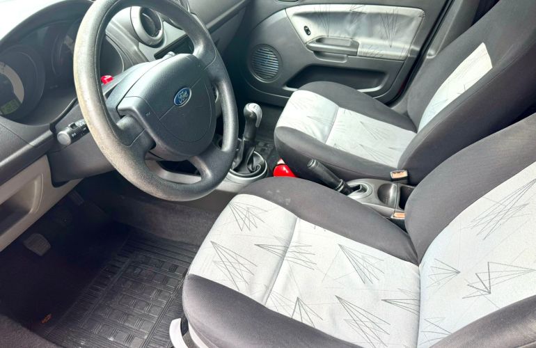 Ford Fiesta Hatch 1.6 (Flex) - Foto #10