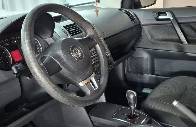 Volkswagen Polo Sedan Comfortline 1.6 8V I-Motion (Flex) (Aut) - Foto #6