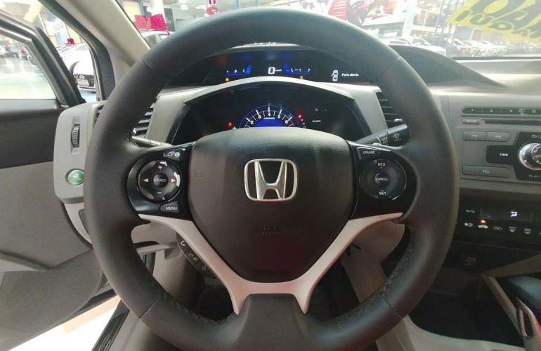 Honda Civic 2.0 LXR 16v - Foto #4