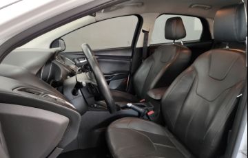 Ford Focus Hatch Titanium 2.0 16V (Aut) - Foto #7