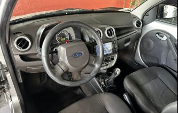 Ford Ka 1.0 MPi 8v - Foto #7