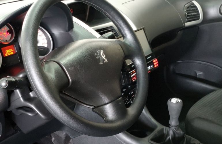 Peugeot 207 Hatch Active 1.4 (Flex) - Foto #6