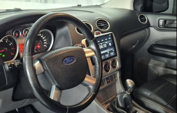 Ford Focus Hatch GL 1.6 8V (Flex) - Foto #6