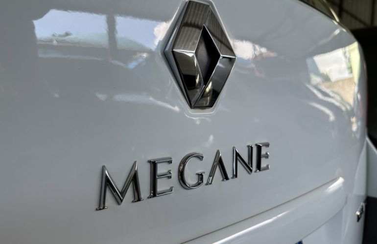 Renault Mégane Grand Tour Dynamique 1.6 16V (flex) - Foto #5