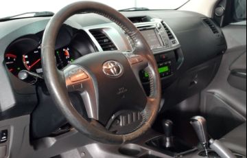 Toyota Hilux 3.0 TDI 4x4 CD SRV Top (Aut) - Foto #6