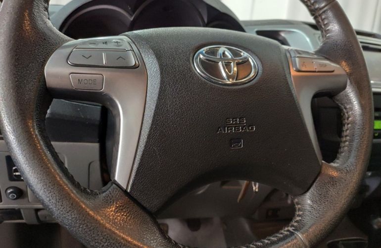 Toyota Hilux 3.0 TDI 4x4 CD SRV Top (Aut) - Foto #10