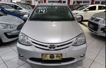 Toyota Etios 1.3 X 16v - Foto #2