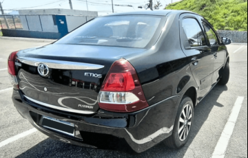 Toyota Etios Sedan Platinum 1.5 (Flex) - Foto #2