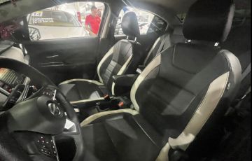 Nissan Versa 1.6 16V Exclusive - Foto #7