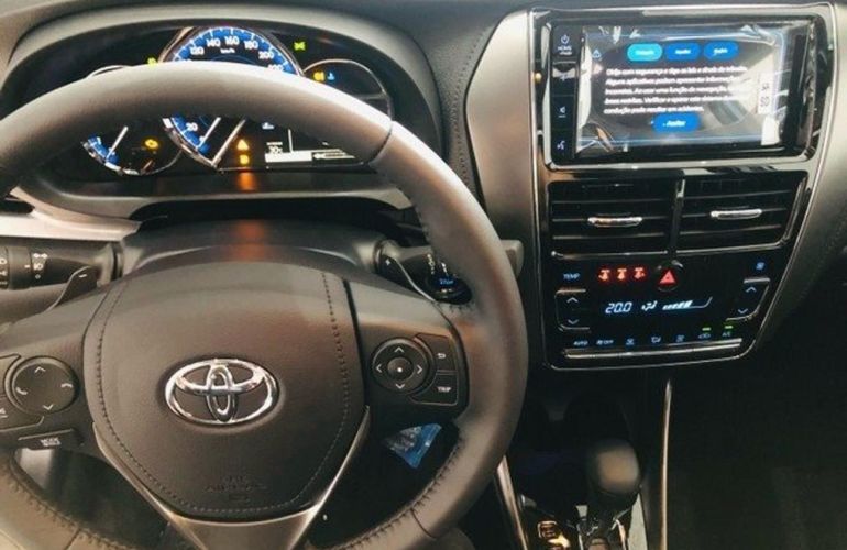 Toyota Yaris 1.5 16V Sedan Xls Multidrive - Foto #9