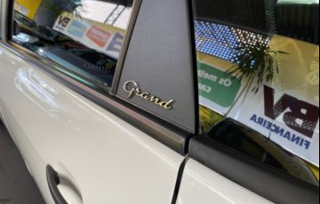 Fiat Grand Siena 1.0 - Foto #10