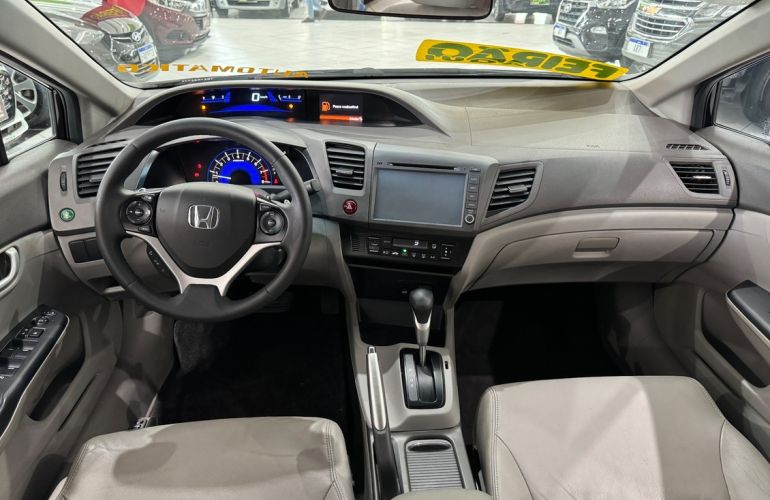 Honda Civic 1.8 LXS 16v - Foto #8