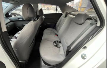 Hyundai Hb20s 1.6 Comfort Plus 16v - Foto #8