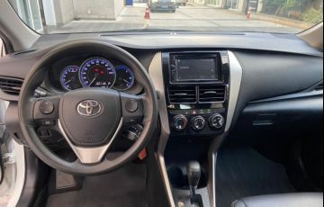Toyota Yaris 1.5 16V Sedan Xl Live Multidrive - Foto #6