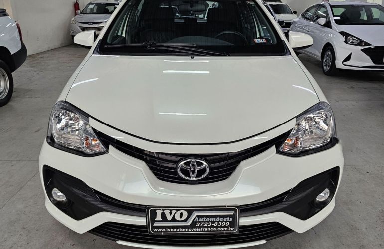 Toyota Etios 1.3 X 16v - Foto #1