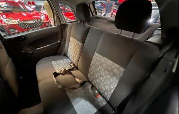 Ford Fiesta 1.0 MPi Hatch 8v - Foto #9