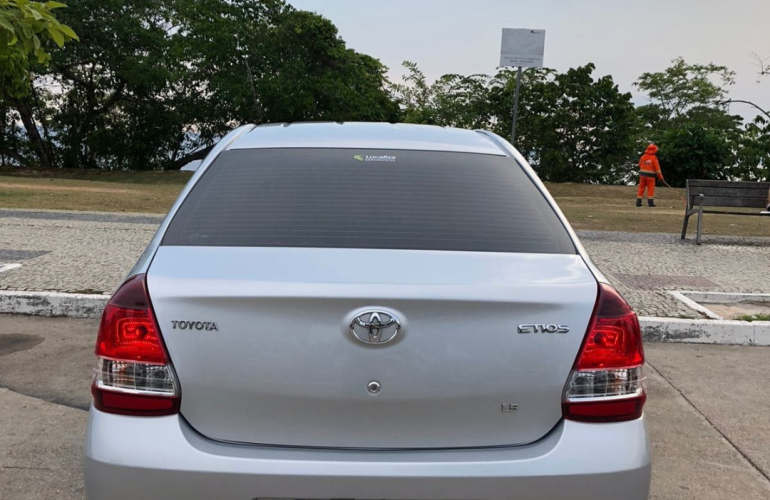 Toyota Etios Sedan X Plus 1.5 (Flex) (Aut) - Foto #4