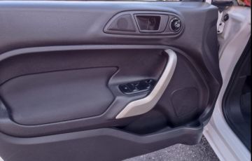 Ford Fiesta 1.6 SE Hatch 16v - Foto #8