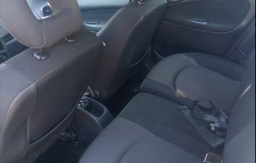 Peugeot 207 Hatch Quiksilver 1.4 8V (flex) (4 p.) - Foto #5