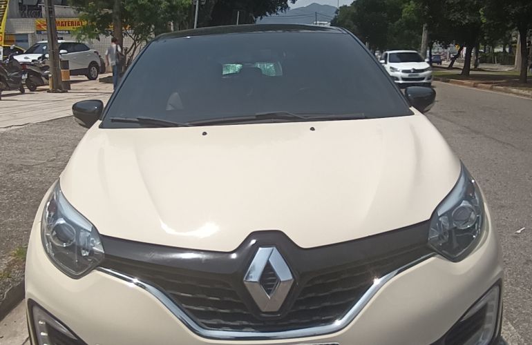 Renault Captur Zen 1.6 16v SCe - Foto #4