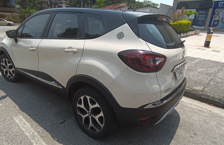 Renault Captur Zen 1.6 16v SCe - Foto #5