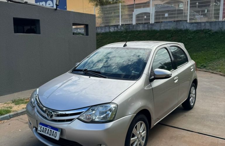 Toyota Etios 1.5 Xls 16v - Foto #2