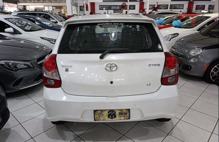 Toyota Etios 1.5 Xs 16v - Foto #5