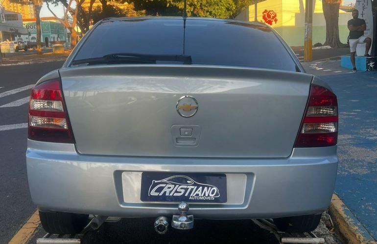 Chevrolet Astra 2.0 MPFi Advantage Sedan 8v - Foto #6