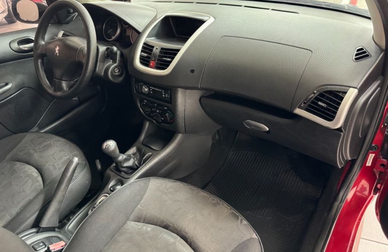 Peugeot 207 Hatch XR Sport 1.4 8V (flex) - Foto #9