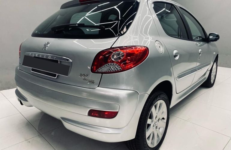 Peugeot 207 Hatch XS 1.6 16V (flex) (aut) - Foto #5