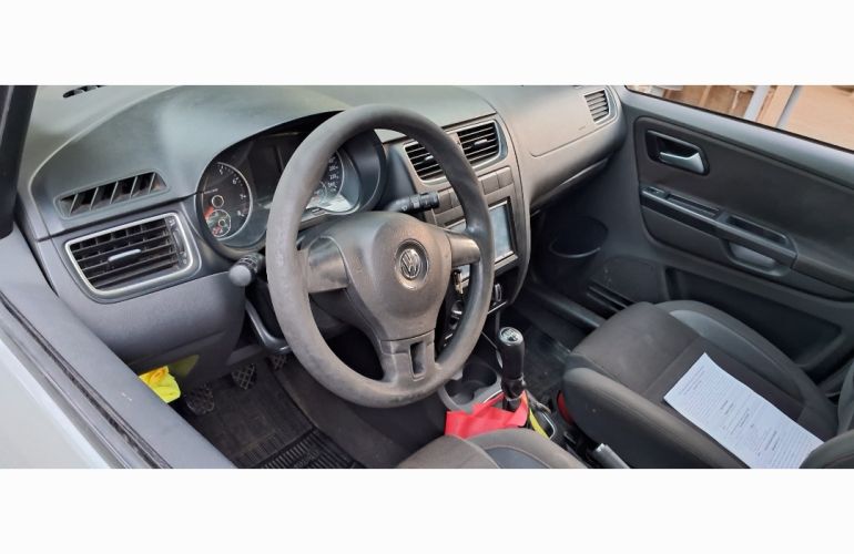 Volkswagen Fox Prime 1.6 8V (Flex) 4p - Foto #3