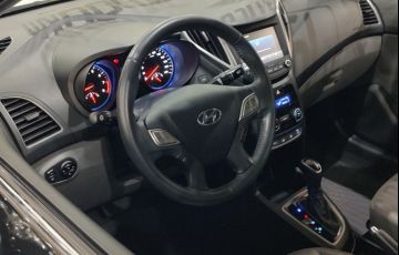 Hyundai Hb20s 1.6 Premium 16v - Foto #8