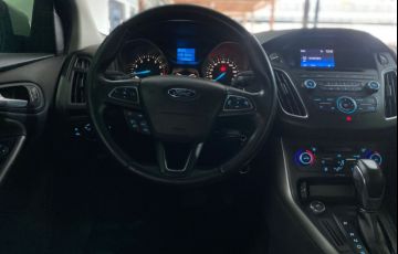 Ford Focus Hatch SE 2.0 16V PowerShift - Foto #9