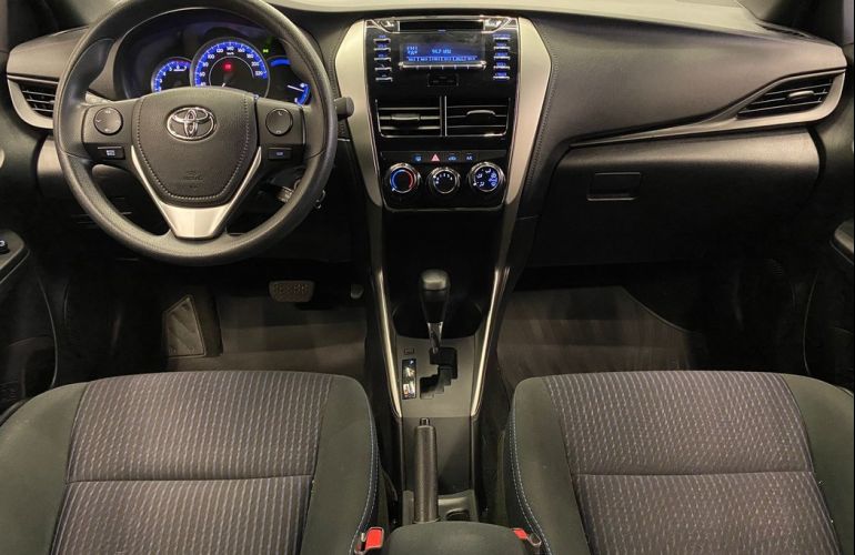 Toyota Yaris 1.3 16V Xl Live Multidrive - Foto #8