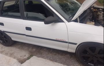 Chevrolet Astra Hatch GLS 2.0 MPFi - Foto #2