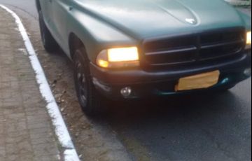 Dodge Dakota Sport 3.9 V6 - Foto #2