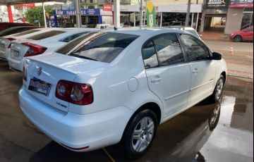 Volkswagen Polo Sedan 1.6 8V (Flex) - Foto #4