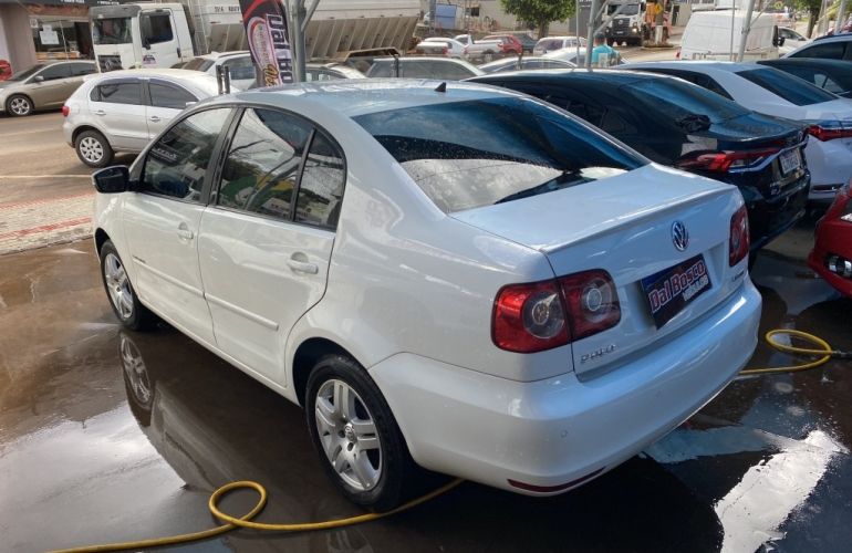 Volkswagen Polo Sedan 1.6 8V (Flex) - Foto #6