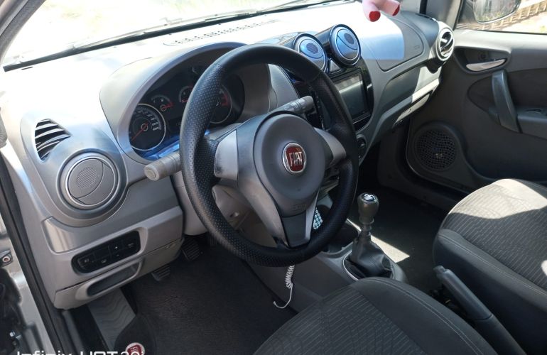 Fiat Palio Attractive 1.4 8V (Flex) - Foto #3