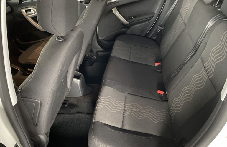 Peugeot 2008 1.6 Allure (Aut) - Foto #7