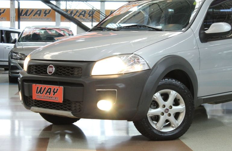 Fiat Strada 1.4 MPi Freedom CD 8v - Foto #5