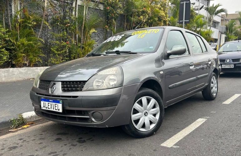 Renault Clio 1.6 Expression Sedan 16v - Foto #1