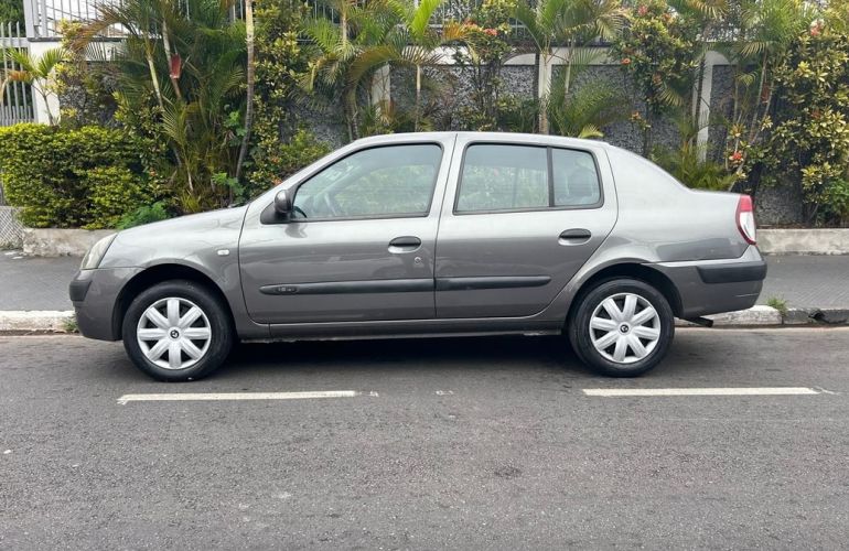 Renault Clio 1.6 Expression Sedan 16v - Foto #2