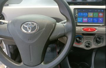 Toyota Etios X 1.3 (Flex) - Foto #2